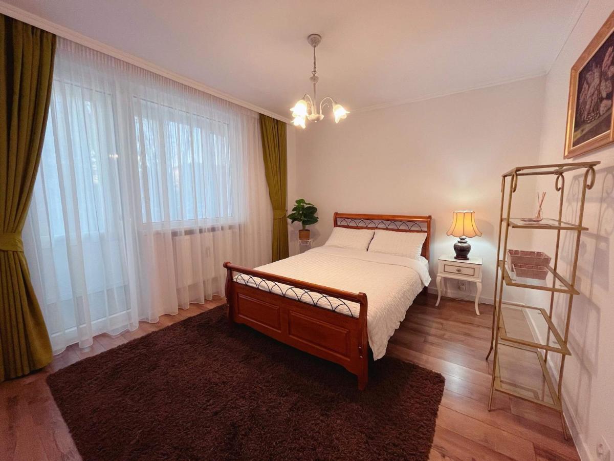 Niran Apartament Oradea Eksteriør billede